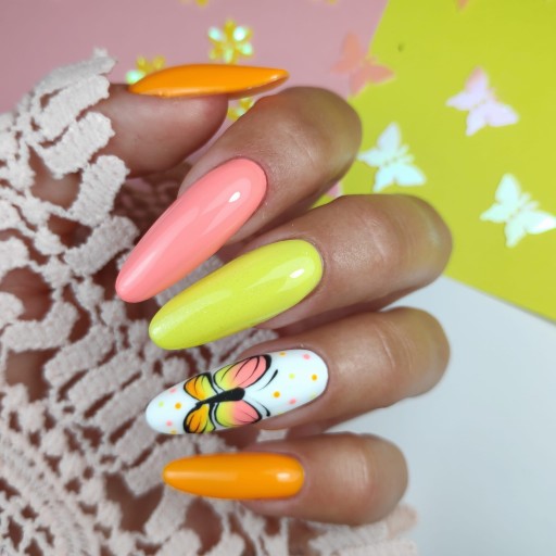 Claresa Lakier hybrydowy do paznokci CANDY 2 5g
