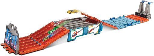 Набор Hot Wheels Track 3в1 гоночная коробка GKT87