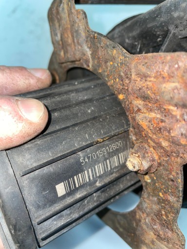 НАСОС ВТОРИЧНОГО ВОЗДУХА BMW E65 745I 4.4 7506210