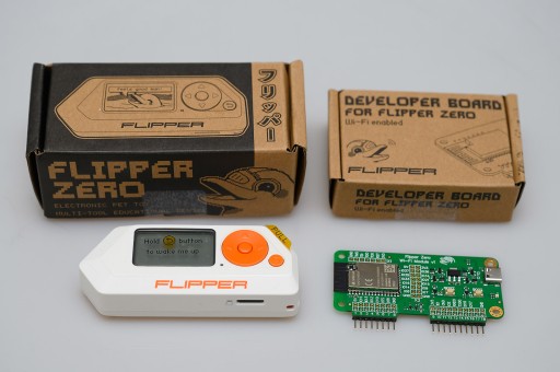 Многофункциональный инструмент для компьютерных пользователей Flipper Zero FLP-Z-W-R04