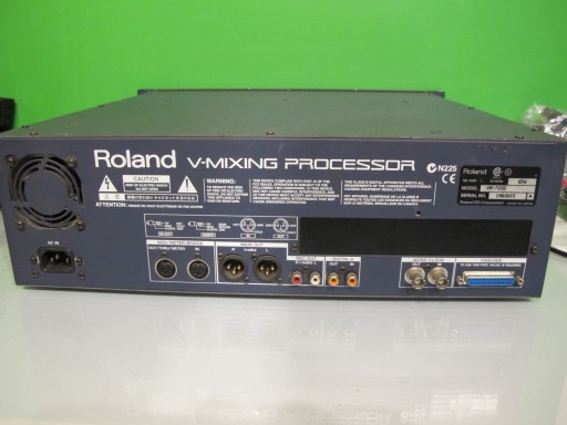 Миксер ROLAND VM-7200