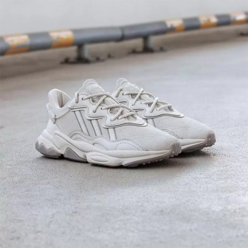 ADIDAS ORIGINALS OZWEEGO