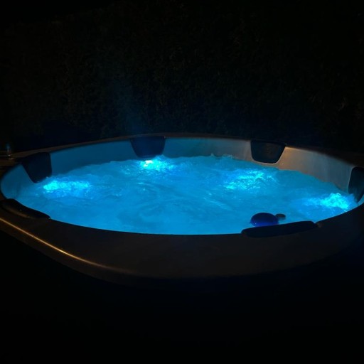 Oświetlenie LED wielokolorowe lampki do balii ogrodowej jacuzi dmuchanego
