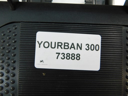 PIAGGIO YOURBAN СТОЙКА ДЛЯ КОРОБОК MP3 300