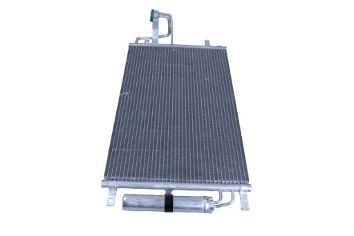 Конденсатор радиатора кондиционера MAXGEAR AC888641