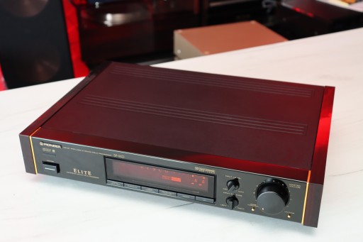 Звуковой процессор Pioneer SP-91D, эталонный предусилитель, пульт дистанционного управления M90/C90