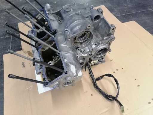 Блок картера YZF 1000 THUNDERACE