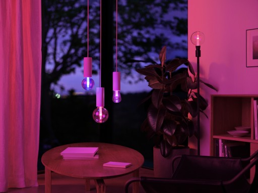 Умная лампа E27 PHILIPS HUE разноцветная белая ST72 продолговатая