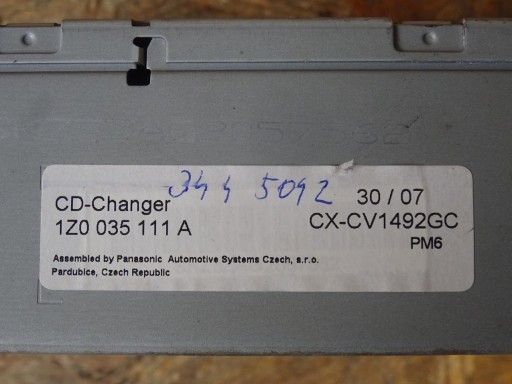 SKODA OCTAVIA II VRS 04-08 CD-ЧЕЙНДЖЕР НА 6 ДИСКОВ 1Z0035111A