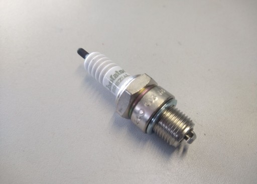 Świeca Isolator ZM14-260 WSK wfm jawa MZ komar Romet motorynka