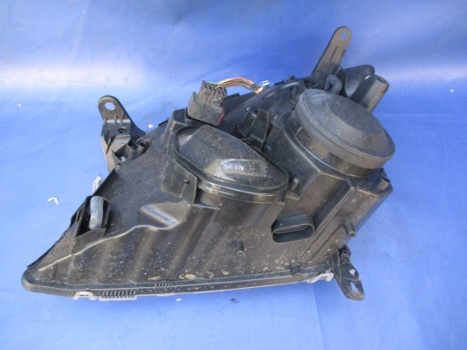 OPEL VECTRA C SIGNUM LAMPA PRZEDNIA PRAWA TYC
