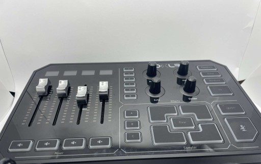TC-Helicon Goxlr Mixer