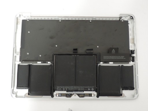 Аккумулятор для клавиатуры под упором для рук Macbook Retina A1502