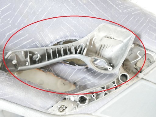 ОБИВКА ПЕРЕДНЕЙ СТОРОНЫ ЛЕВАЯ RENAULT LAGUNA II PHI