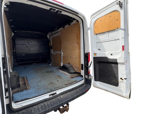 Идеальный двигатель с задним приводом FORD TRANSIT 2 2 TDCI 2016 года пробег 97 тыс. км