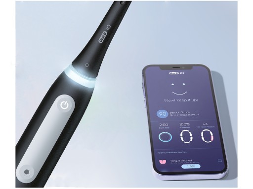 Магнитная зубная щетка Oral-B iO Series 4 + футляр