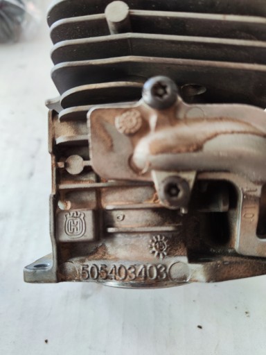 Поршневой цилиндр Husqvarna T540 XP
