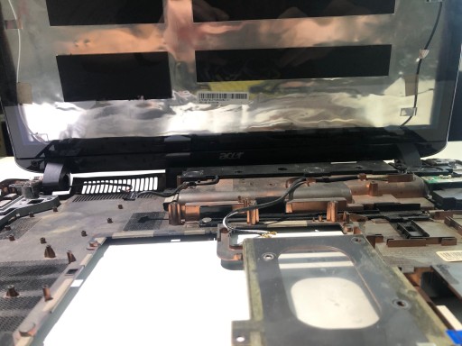 КОРПУС В КОМПЛЕКТЕ ВЕРХНЯЯ НИЖНЯЯ МАТРИЧНАЯ ЗАСЛОНКА ACER 8942