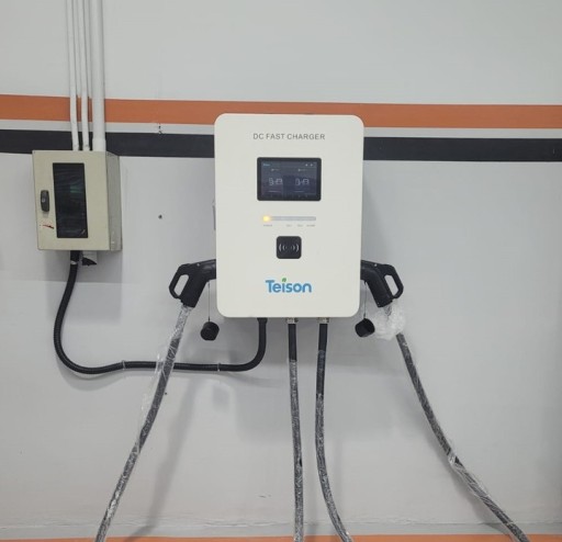 Зарядная станция постоянного тока 40 кВт, разъем 2xCCS2