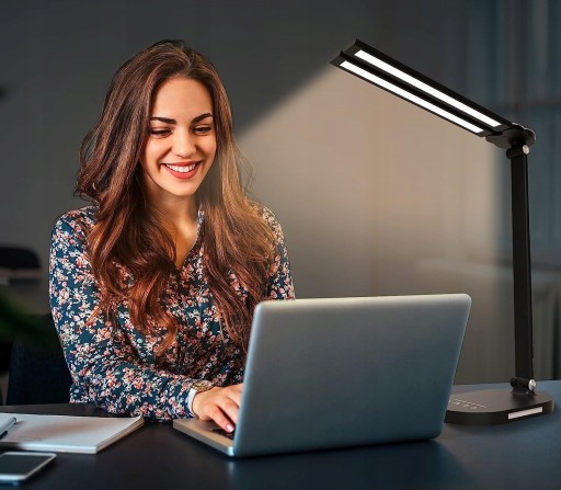 Lampka biurkowa czarny 13,81 W