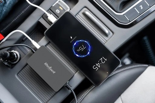 АВТОМОБИЛЬНЫЙ БЛОК ПИТАНИЯ ДЛЯ НОУТБУКА 12/24В 65Вт USB 2А