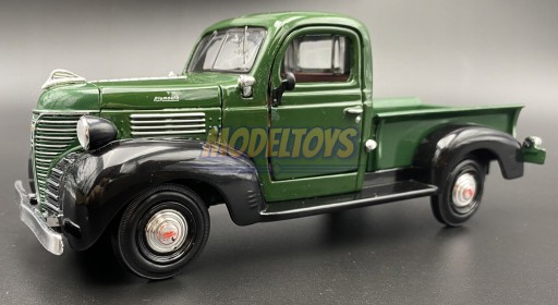 Plymouth 1941 Pickup 1:24 модель Motormax 73278