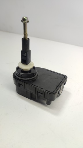 МОТОР РЕГУЛИРОВКИ ЛАМП MERCEDES W203 00745700