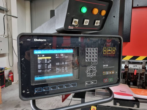 AMADA HFB 170t x 4100 6-осевой листогибочный пресс с ЧПУ