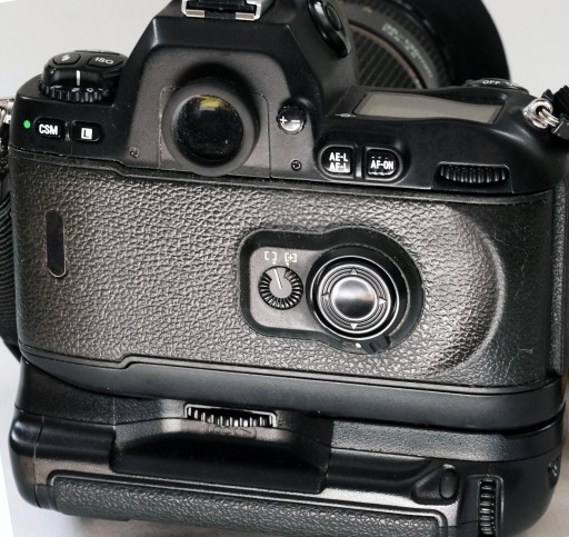 Nikon F 100+MB 15 Фотоаппарат Nikon