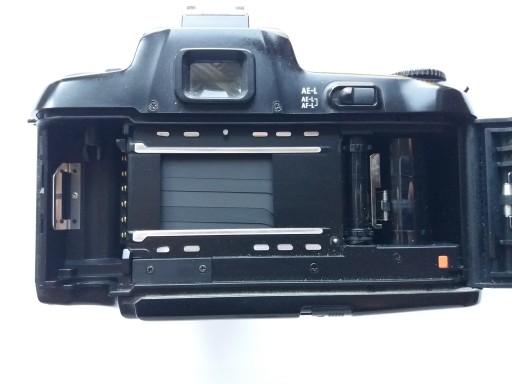 Nikon F-601 + Nikon AF Nikkor 35-80 мм 1:4-5.6D