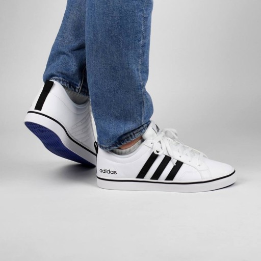 Мужские городские спортивные кроссовки белые adidas VS PACE 2 HP6010 44 2/3