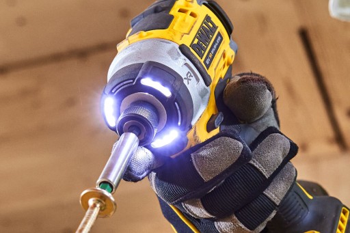 УДАРНЫЙ ОТВЕРТИТЕЛЬ DEWALT 18V 282NM 1/4