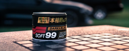 Soft99 Dark Black Автомобильный воск-блеск для темных красок 300 г