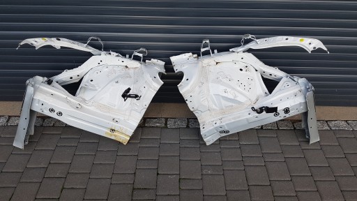 ЧЕТВЕРТЬ ФАРТУКА LEXUS UX FINGER FRAME