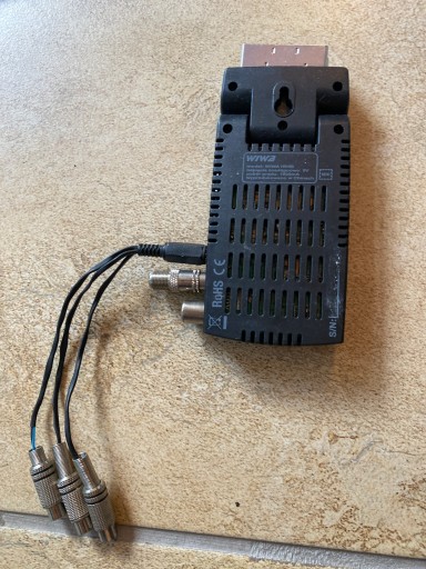 WIWA HD50 DVB-T тюнер, кабели