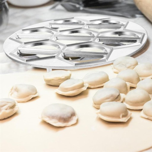 FORMA FOREMKA PIEROŻNICA DO PIEROGÓW USZEK PIEROGI RAVIOLI WYKROJNIK