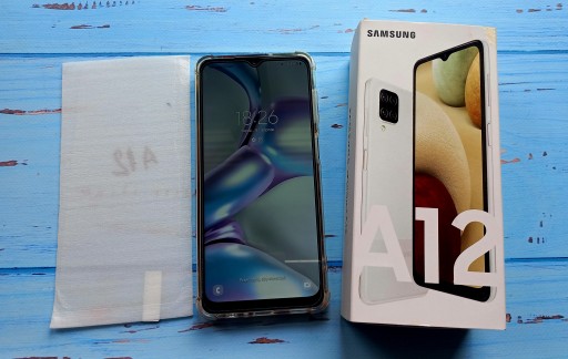 Смартфон Samsung Galaxy A12 4 ГБ/64 ГБ 4G (LTE), белый как НОВЫЙ