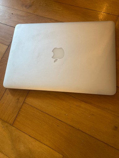 Ноутбук Macbook Pro 13 дюймов Intel Core i5 2,9 ГГц 8 ГБ / 512 ГБ блок питания