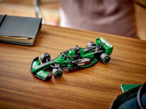 LEGO SPEED CHAMPIONS BOLID F1 - 77247 - KICK SAUBER F1 TEAM C44