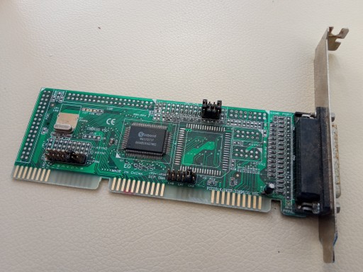 Контроллер Winbond W837871F