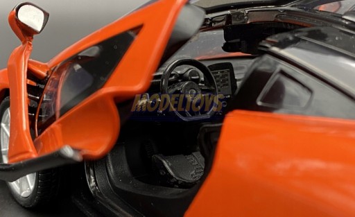 McLaren Senna 1:24 модель Motormax 79355 оранжевый