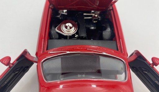 Chevrolet Vega 1974 1:24 Motormax 79046 красный