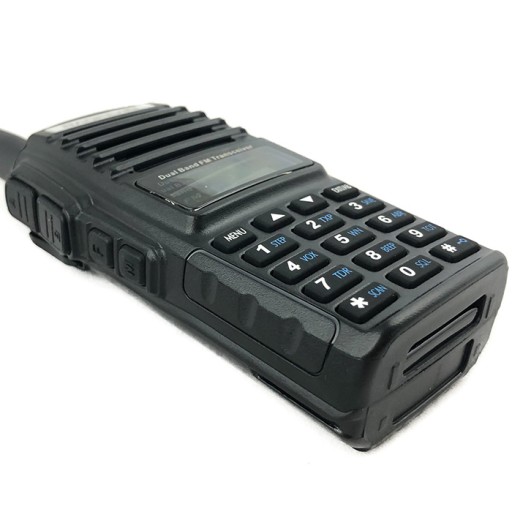 КОРОТКОВОЛНОВЫЙ РАДИОТЕЛЕ BAOFENG UV-82 HT 5W 2x