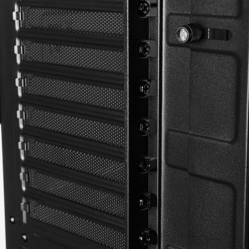 БЕЛЫЙ ЧЕХОЛ ДЛЯ КОМПЬЮТЕРА MODECOM OBERON PRO