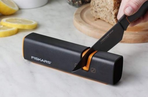 Точилка для кухонных ножей Fiskars Edge, 2-фазная.