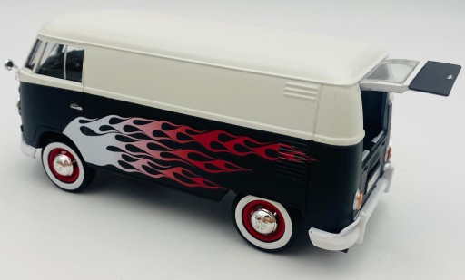 VW Type 2 T1 Hot Rod 1:24 Motormax 79566 пламя