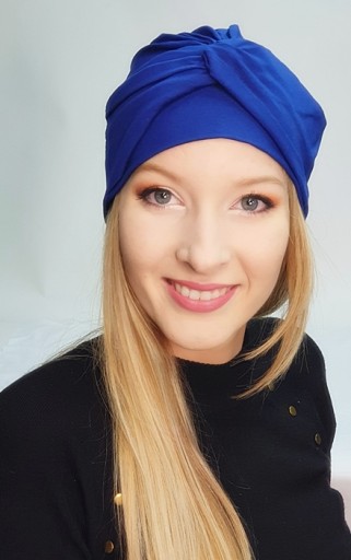 Плетеный тюрбан Sara 24, готовый носить даже после химиотерапии.