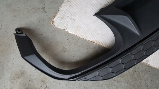 Вставка заднего бампера AUDI A3 S3 седан 8Y5807521C