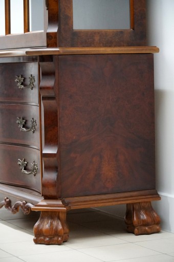 BAROQUE WALNUT буфет-витрина h198x112x45см