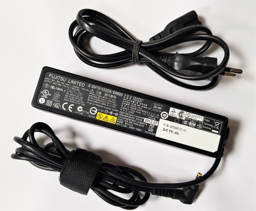 ОРИГИНАЛЬНЫЙ БЛОК ПИТАНИЯ Fujitsu 19 В 3,16 А PXW1931N
